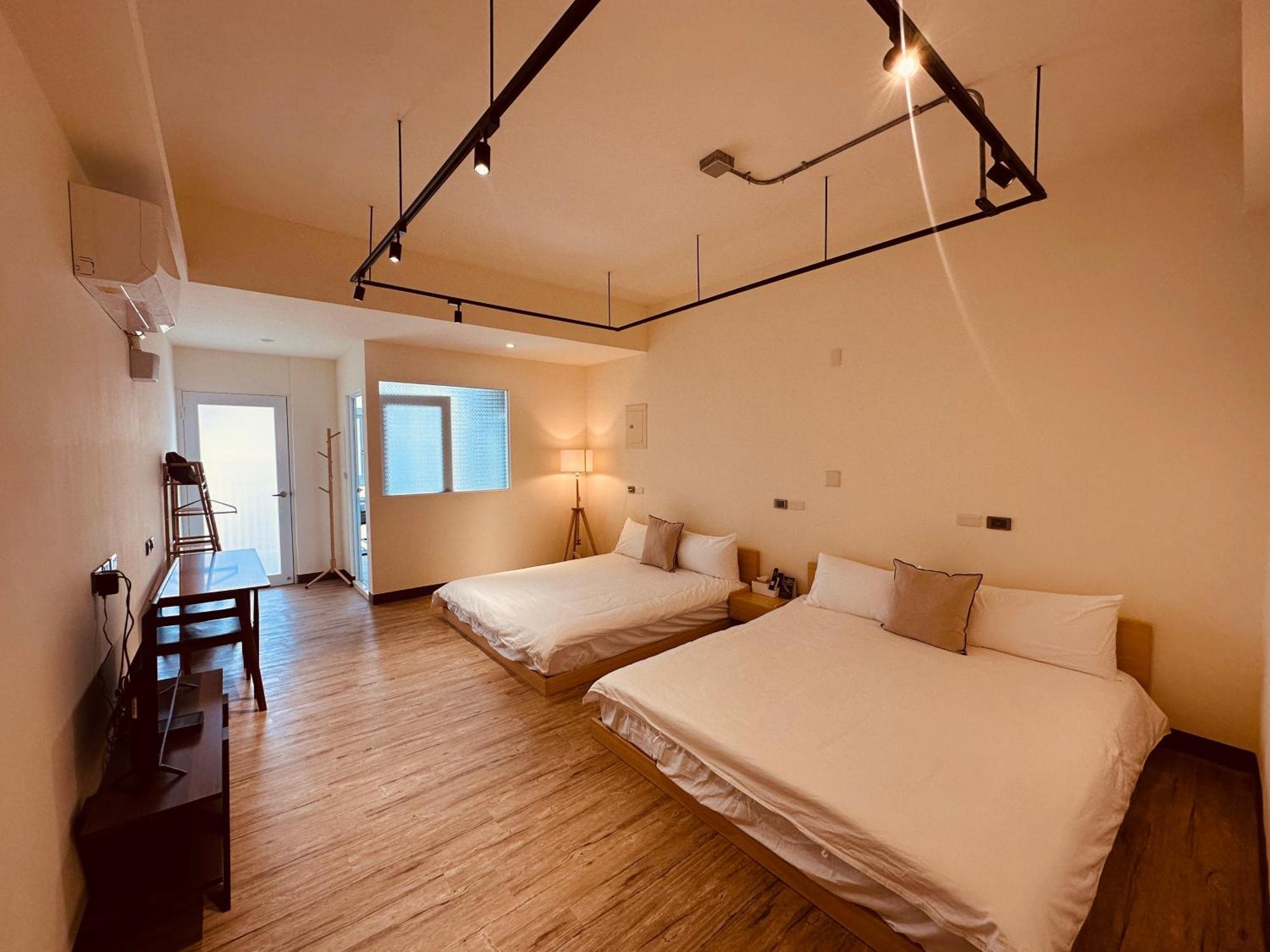 H-Khun Apartment Donggang Bagian luar foto